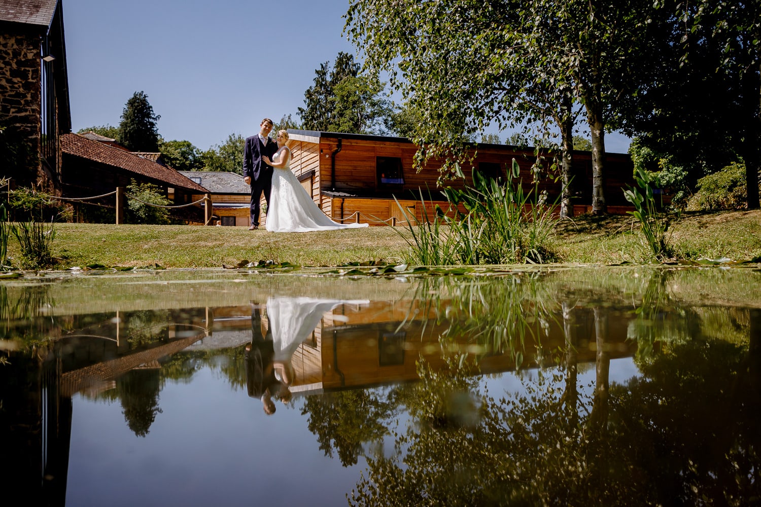 valleyside barn wedding