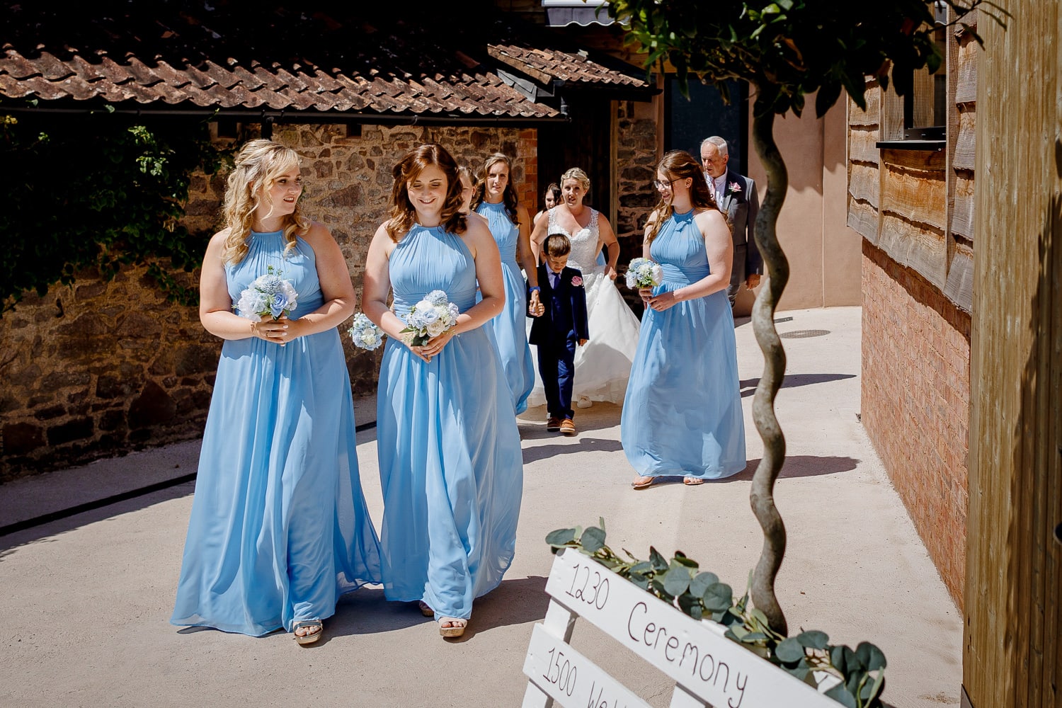 valleyside barn wedding