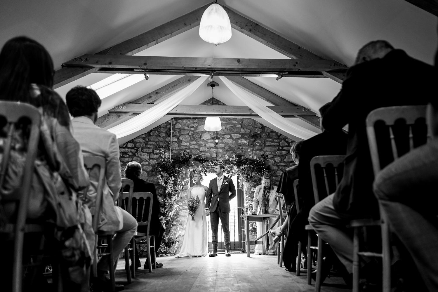 Intimate wedding ceremony at knightor winery